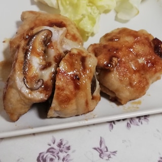 椎茸で簡単ヘルシー♪薄切り肉で豚チーズ肉巻き